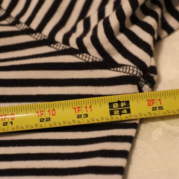 Eddie Bauer Black and White Stripped hoodie Size 2XL - Picture 5 of 13